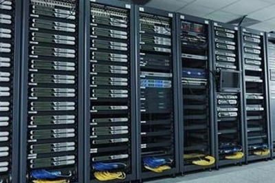 服务器托管电力保障方案：双路市电+UPS+柴油发电机的三级电力保护机制